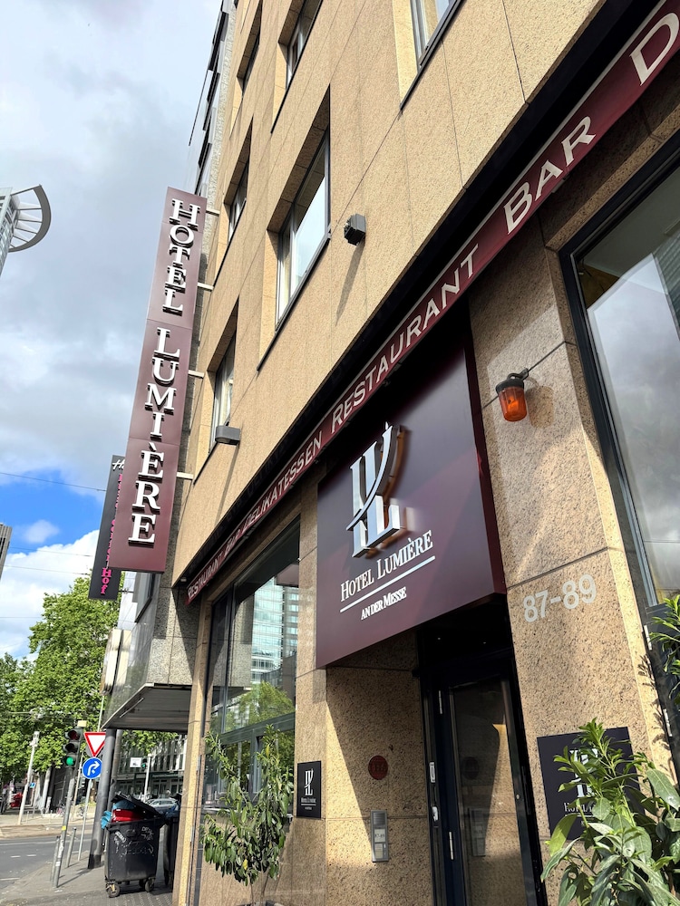 

Milano - Francoforte sul Meno - Hotel Lumière an der Messe