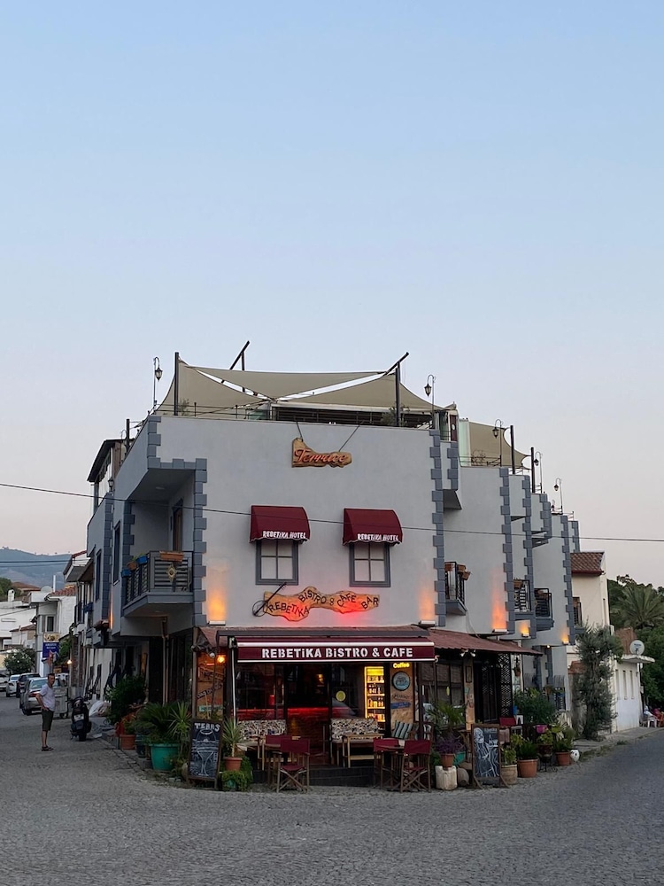 

Milano - Selçuk - Rebetika Hotel & bistro