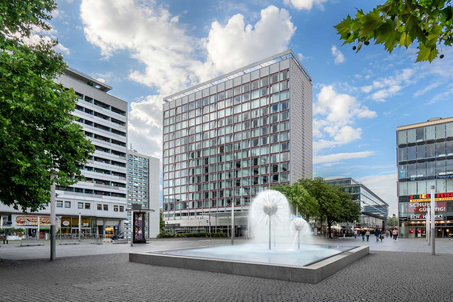 

Milano - Dresda - Occidental Dresden Newa