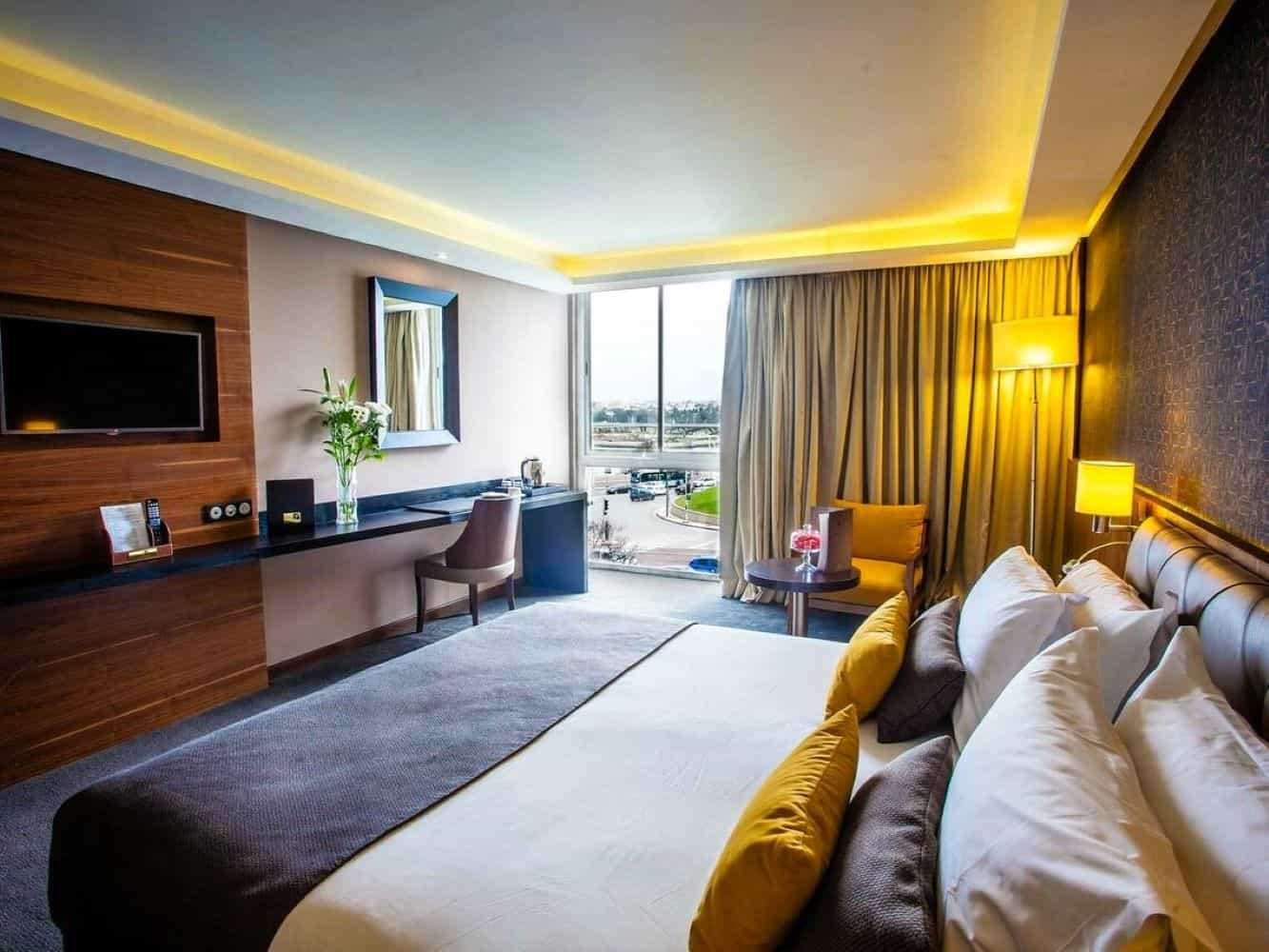 Deluxe suite