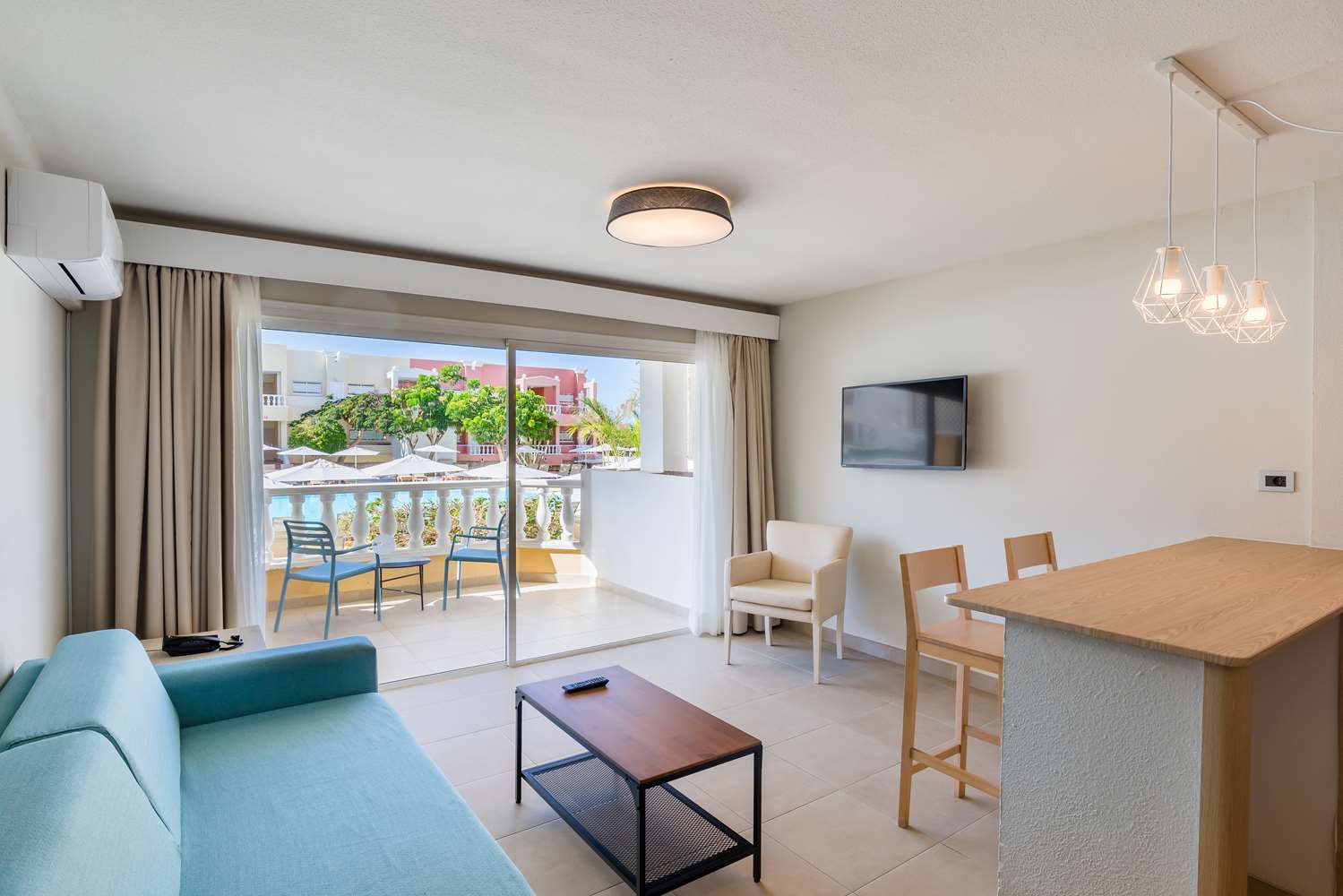 Apartment, Pool view