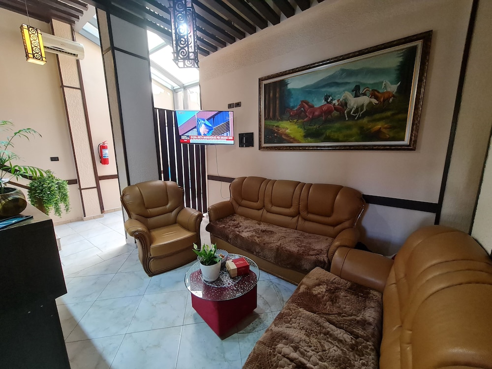 

Lamezia Terme - Tirana - Hotel La Villa