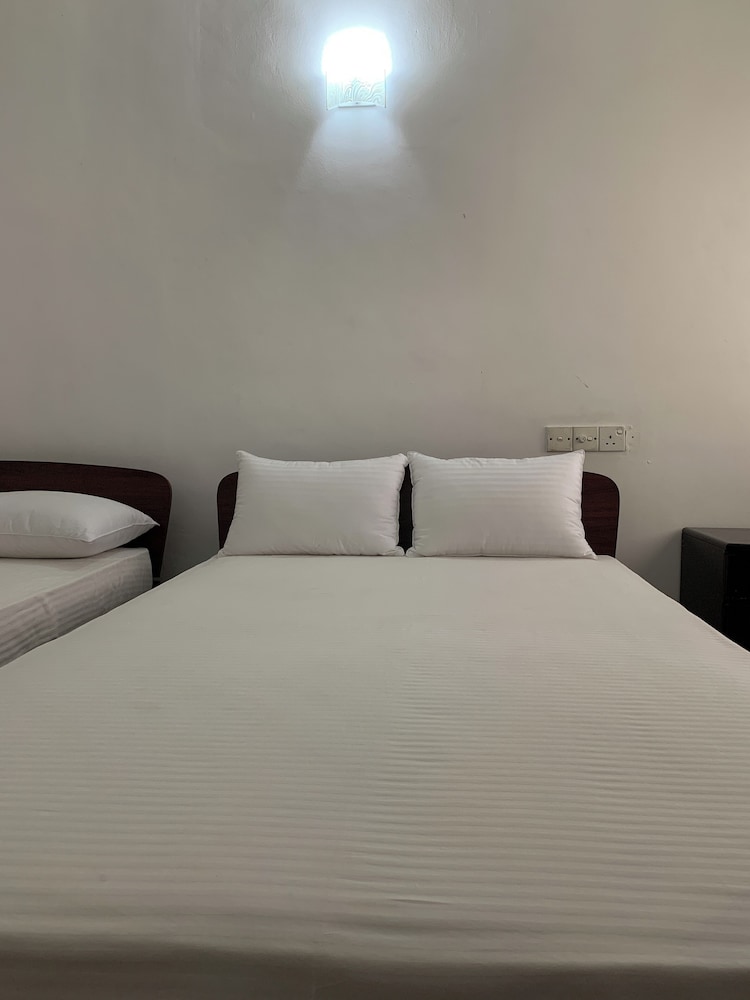 

Milano - Kandy - Hotel Ameliya