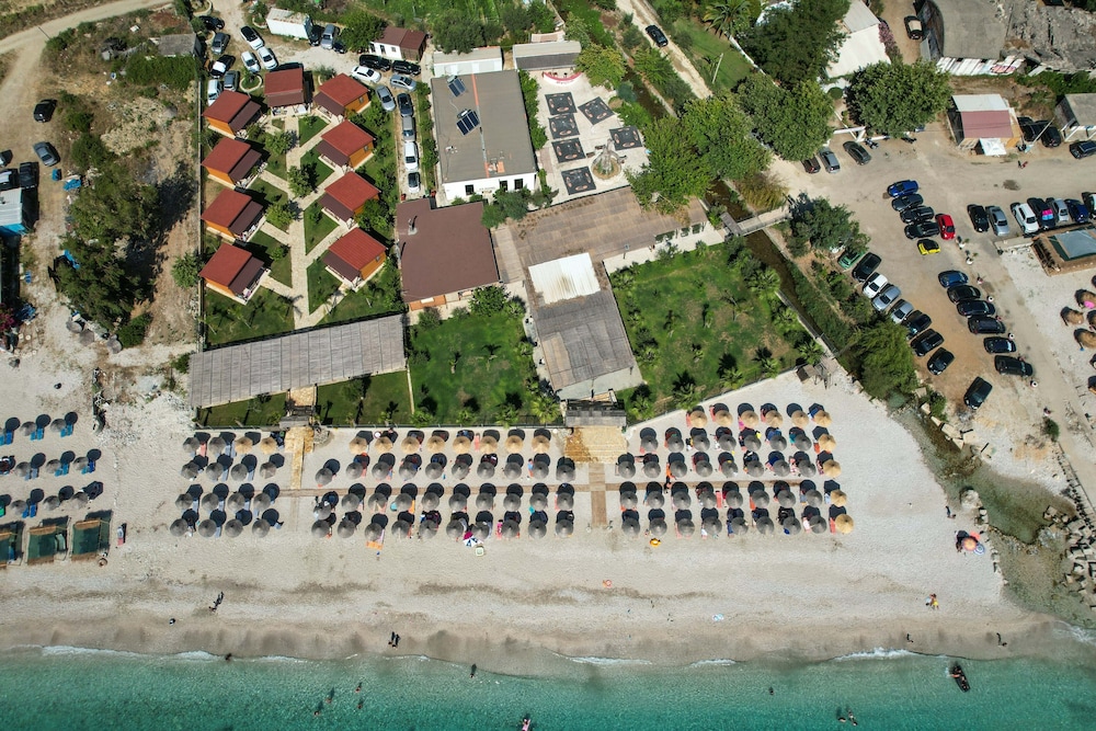

Bari - Lukovë - Bunec Beach Resort