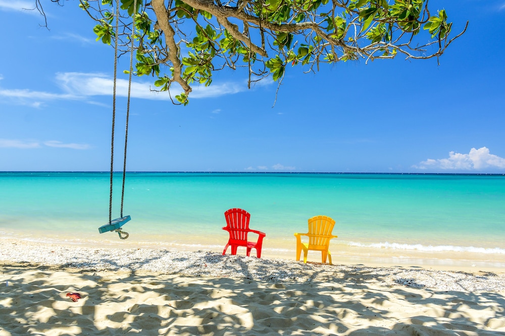 

Bologna - Ocho Rios - Sand and Tan Beach Hotel