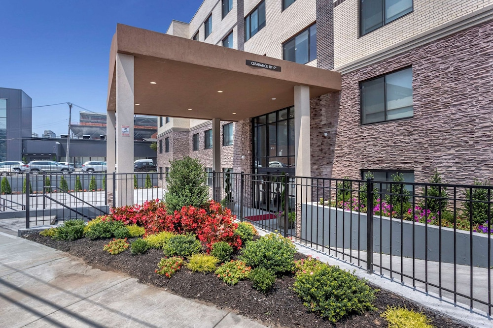 

Bologna - New York - Aeroporto JFK - Comfort Inn JFK Airport