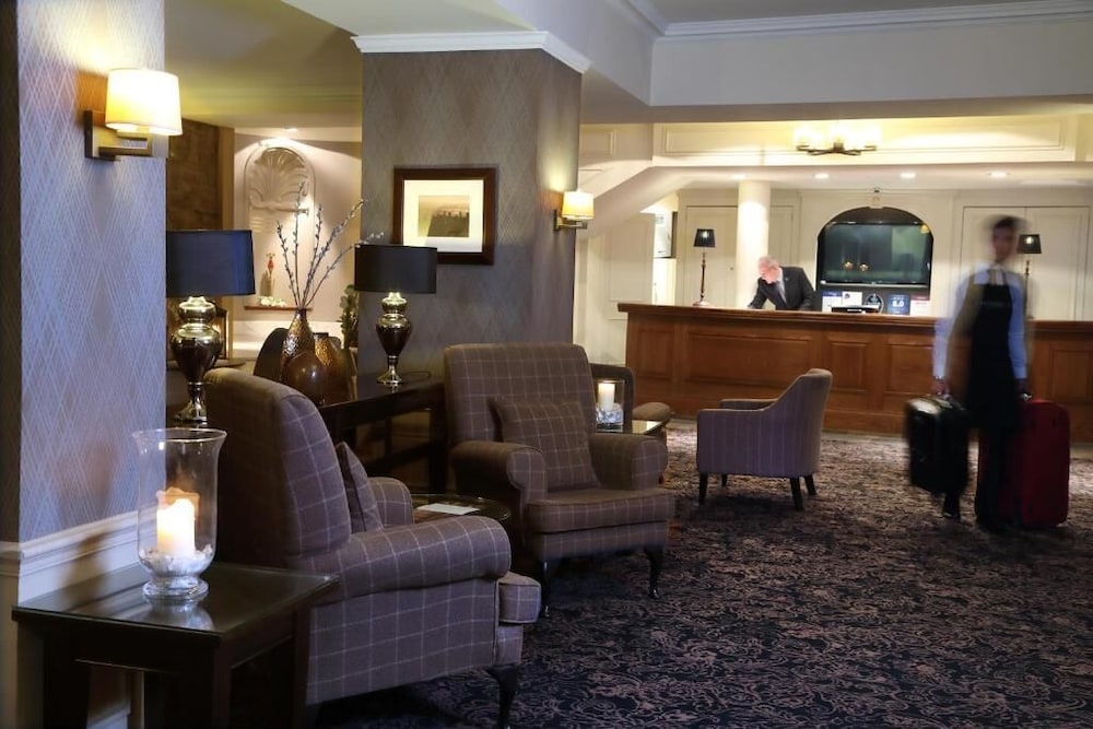 

Bologna - Stirling - Golden Lion Hotel
