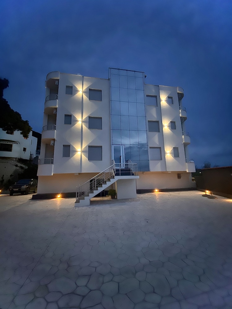 

Napoli - Valona - AL Hotel
