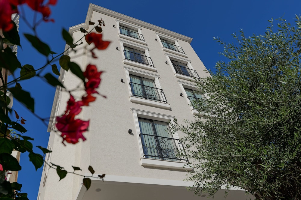 

Verona - Riviera Albanese - Hotel Central