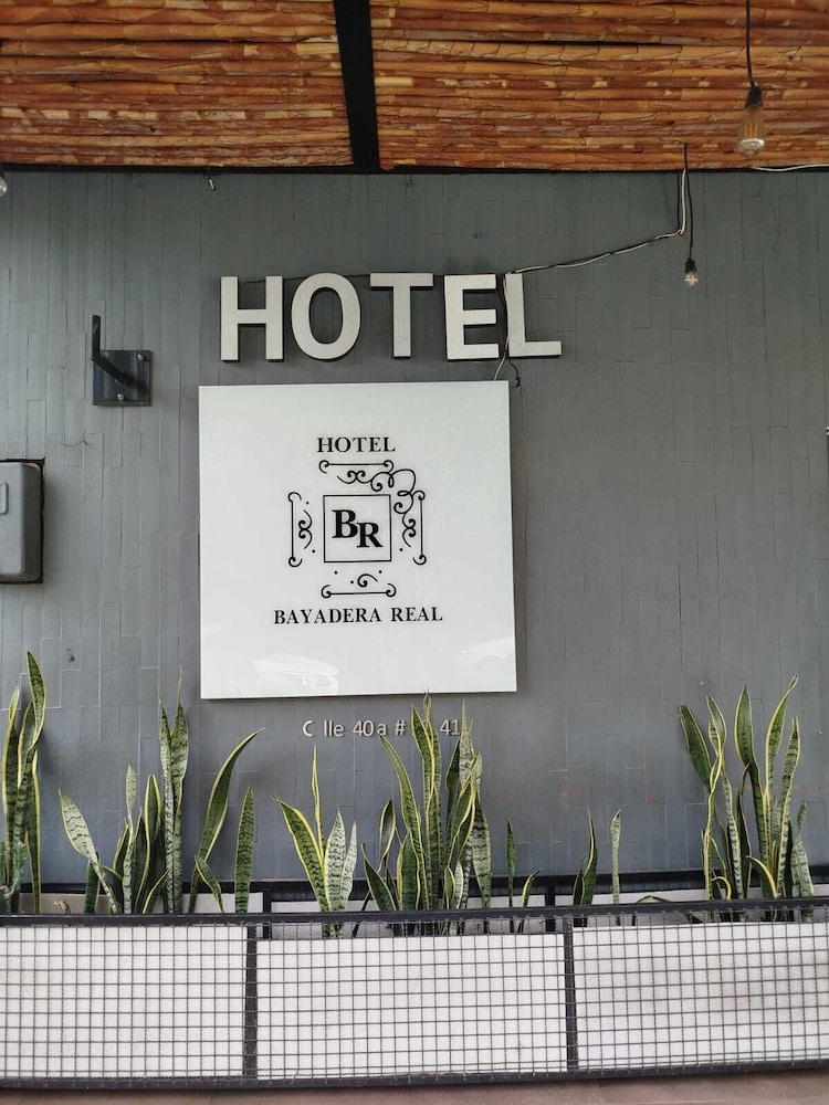 

Roma - Medellin - Hotel Bayadera Real