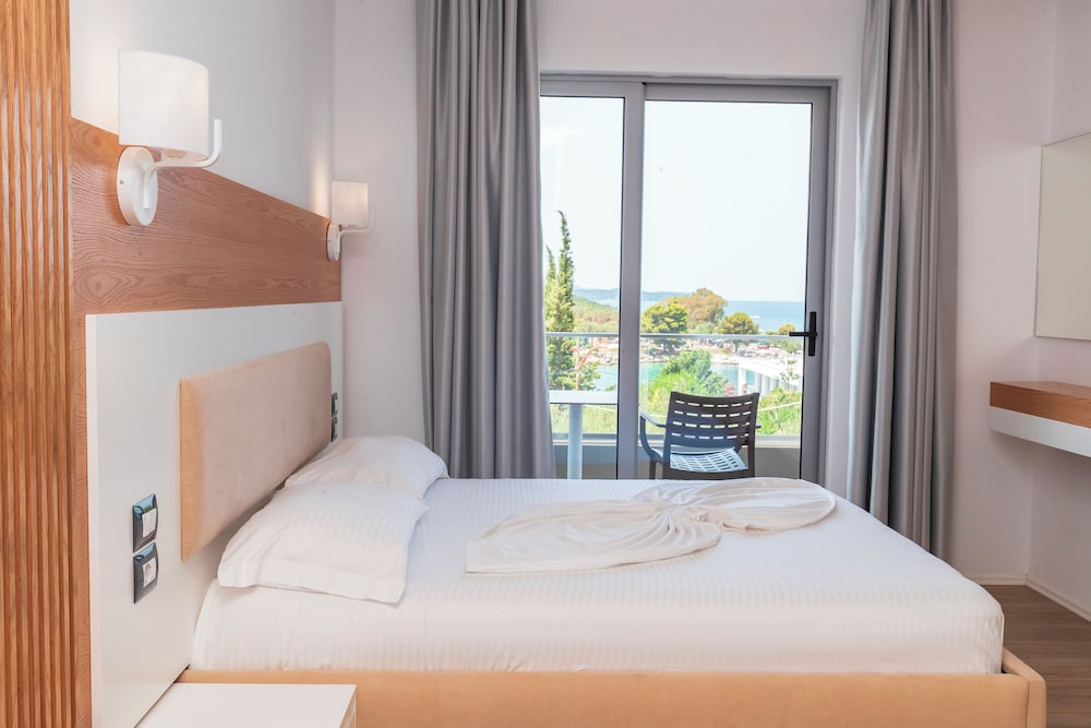 

Palermo - Ksamil - Ventus Hotel