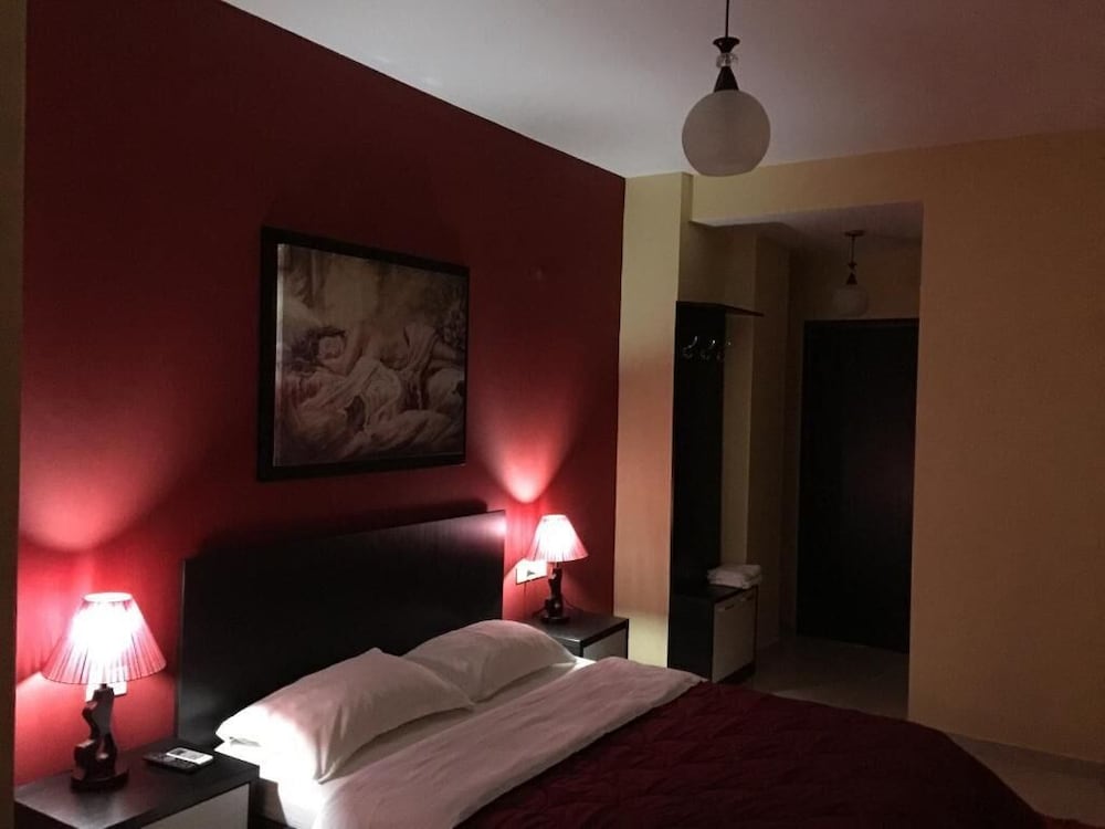 

Pisa - Valona - Haris Hotel