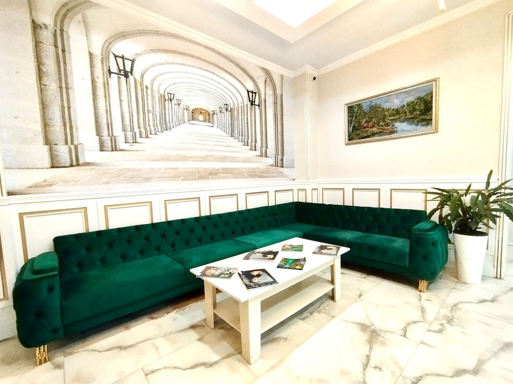 

Milano - Baku - Maris Hotel Baku