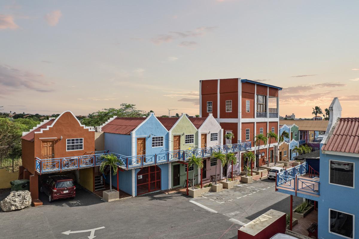 

Milano - Curaçao - The Ritz Village