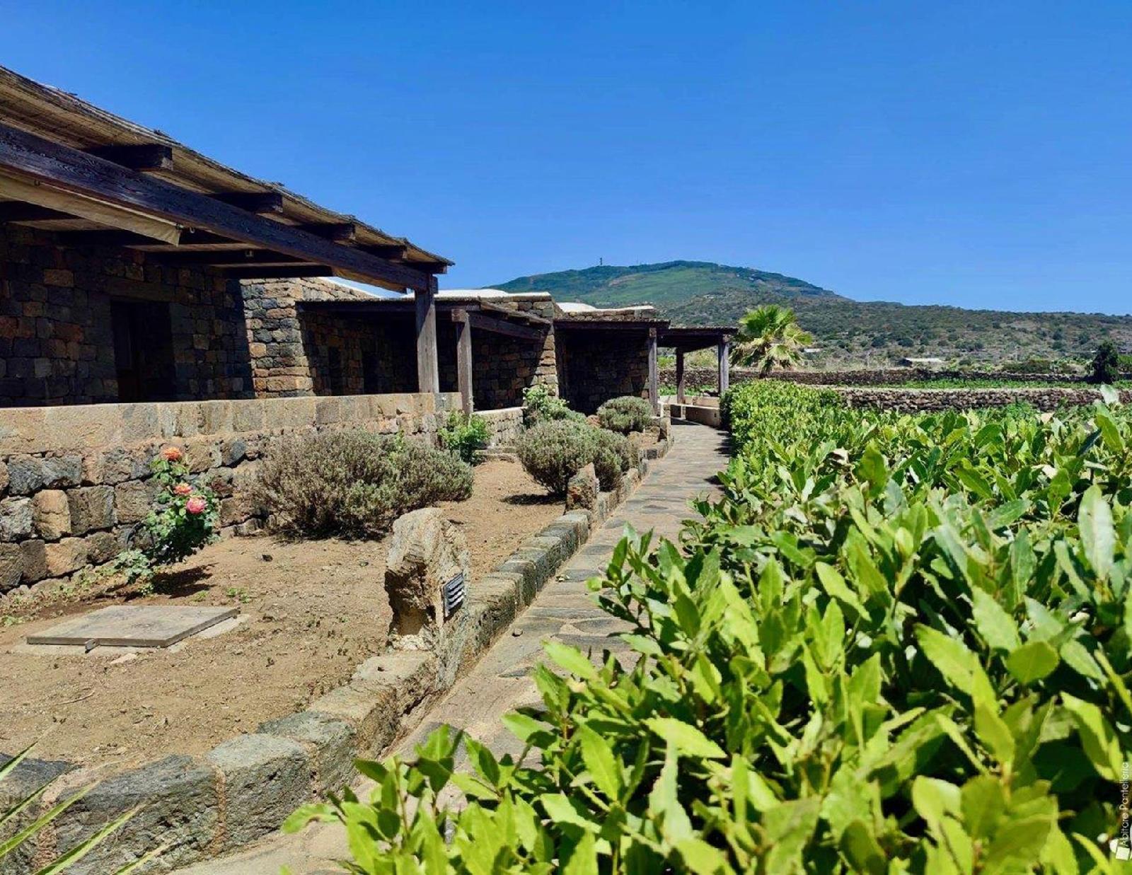 

Napoli - Pantelleria - Tenuta Bukkuram