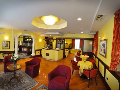 

Napoli - Costa Marche, Mare Italia - Hotel Regent - In pieno Centro