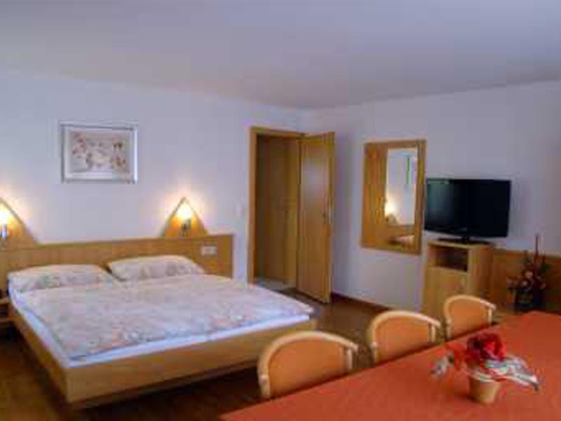 

Milano - Saas-Fee - Hotel Eden No. 7