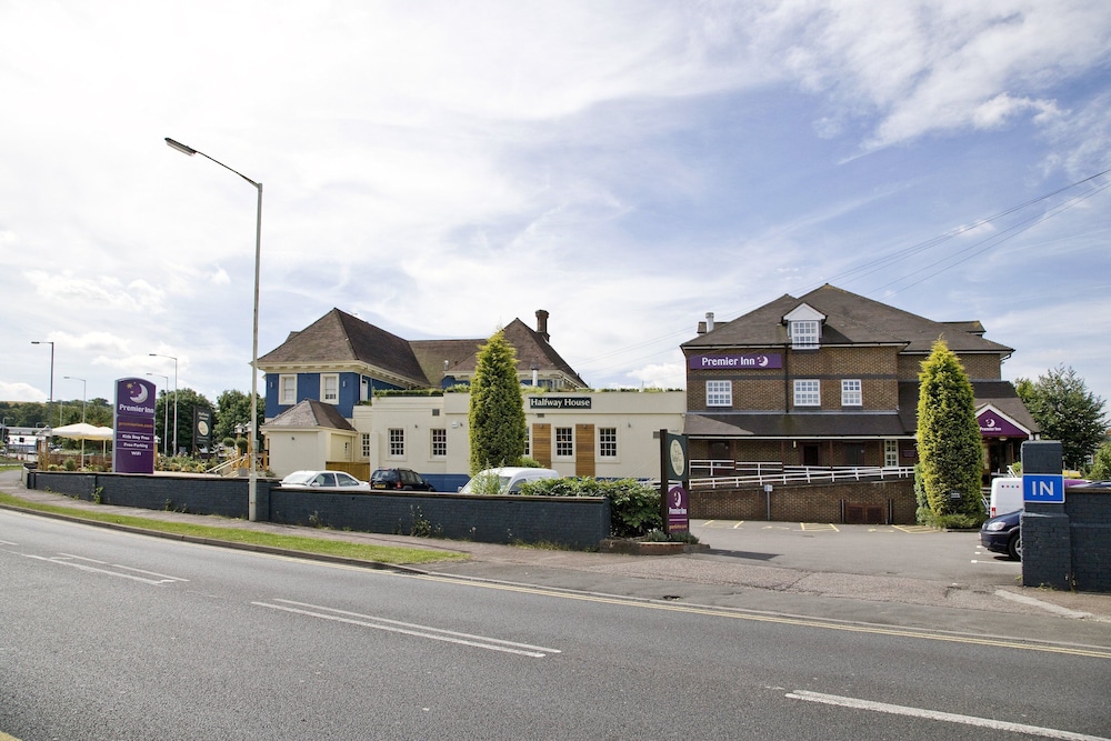 

Napoli - Luton - Premier Inn Dunstable / Luton