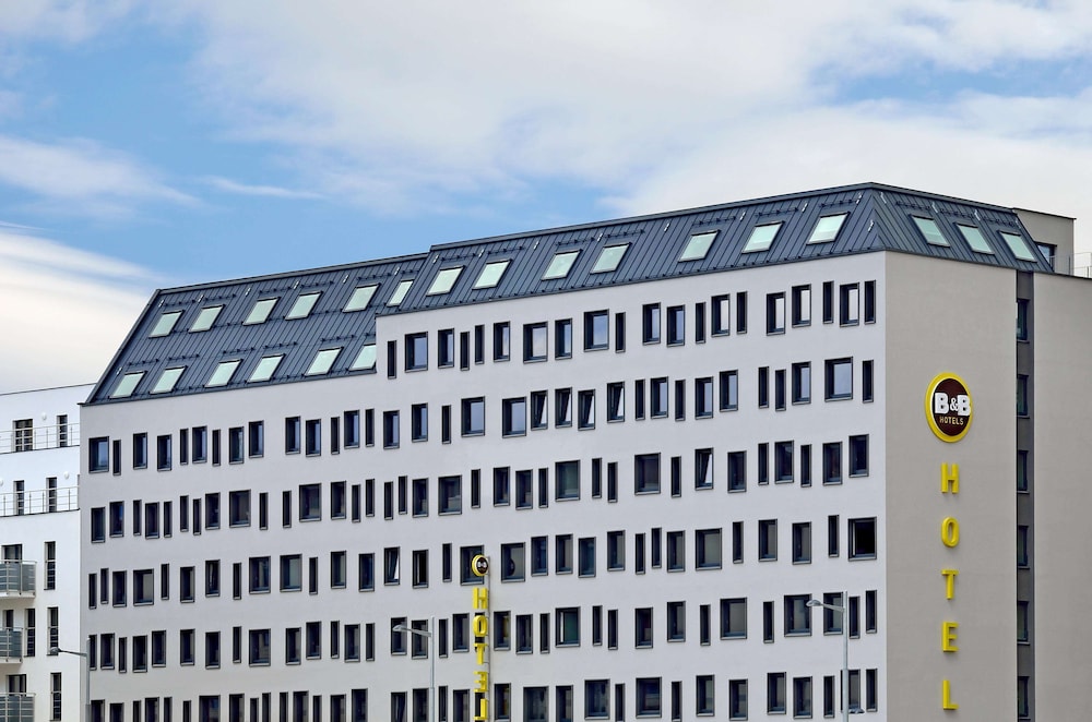 

Olbia - Vienna - B&B Hotel Wien-Hbf