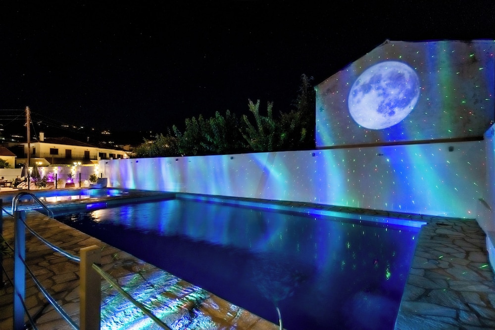 

Verona - Skopelos - Amalia Hotel