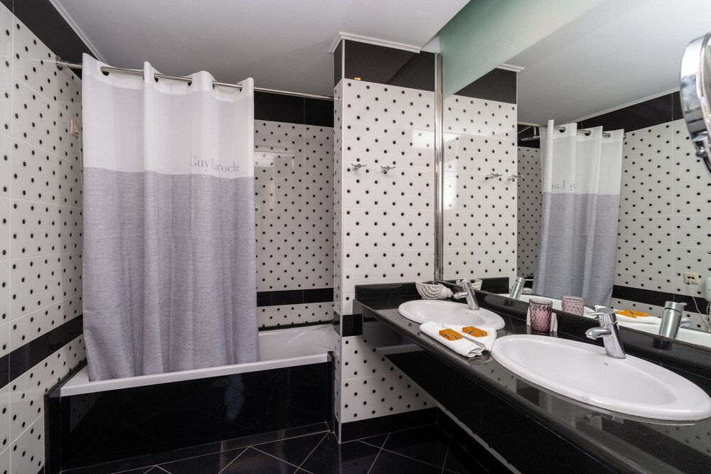 

Milano - Area di Preveza, Grecia - San Nicolas Resort Hotel