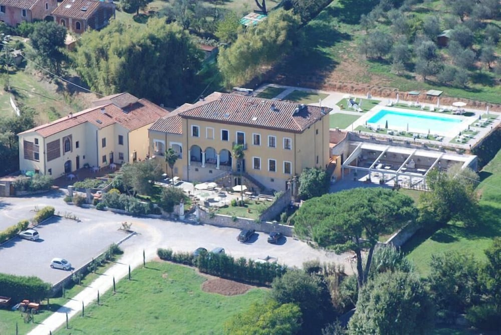 

Catania - Lucca - Hotel Villa Cheli
