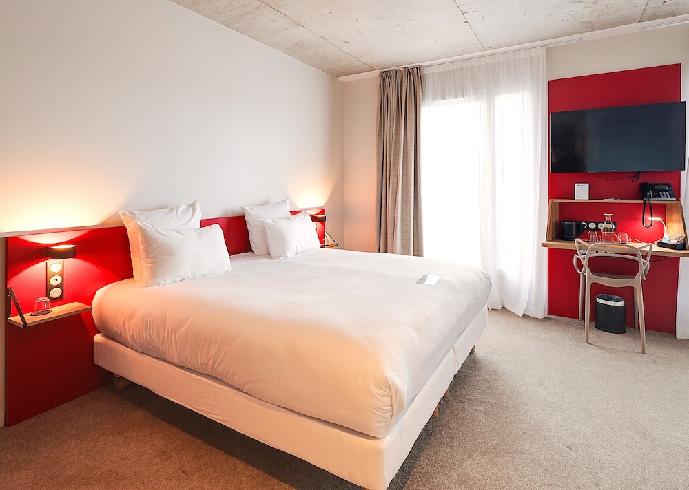 

Ancona - Parigi - Best Western 11BAUER Paris Saint-Ouen