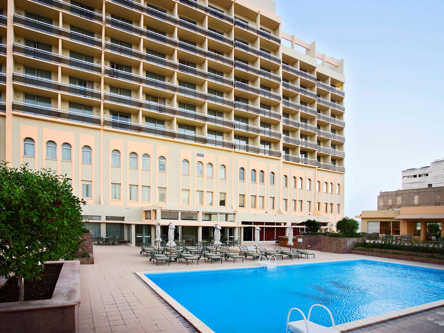 

Milano - Katar - Treffen House Doha - Souq Waqif and next to Msheireb Metro Station