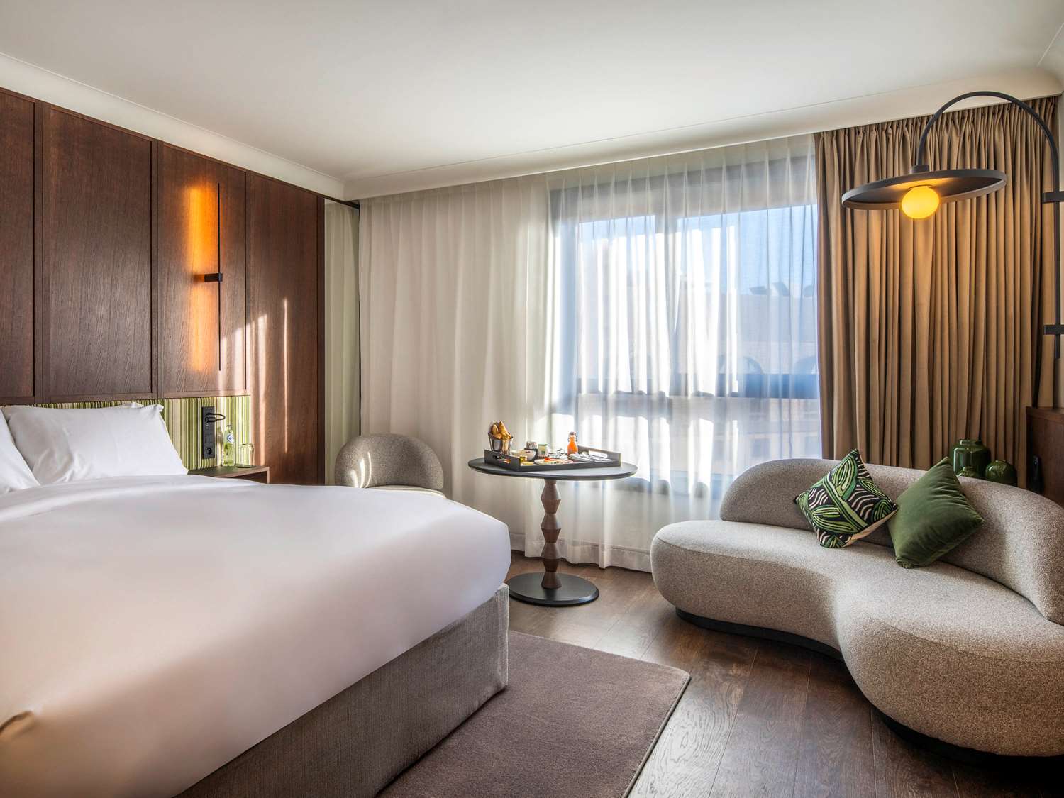Deluxe Room, City view