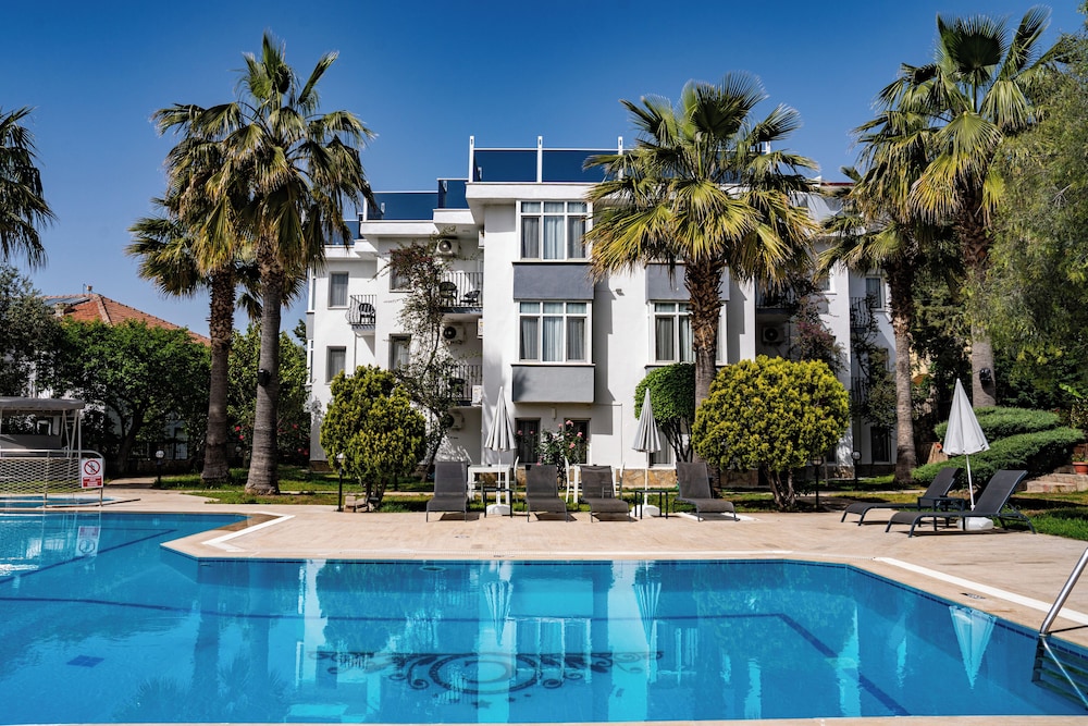 

Milano - Dalaman, Turchia - Carrington Suites