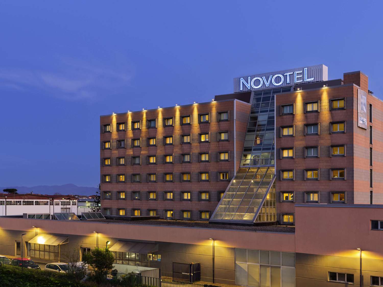 

Alghero - Costiera Amalfitana, Mare Italia - Novotel Caserta Sud
