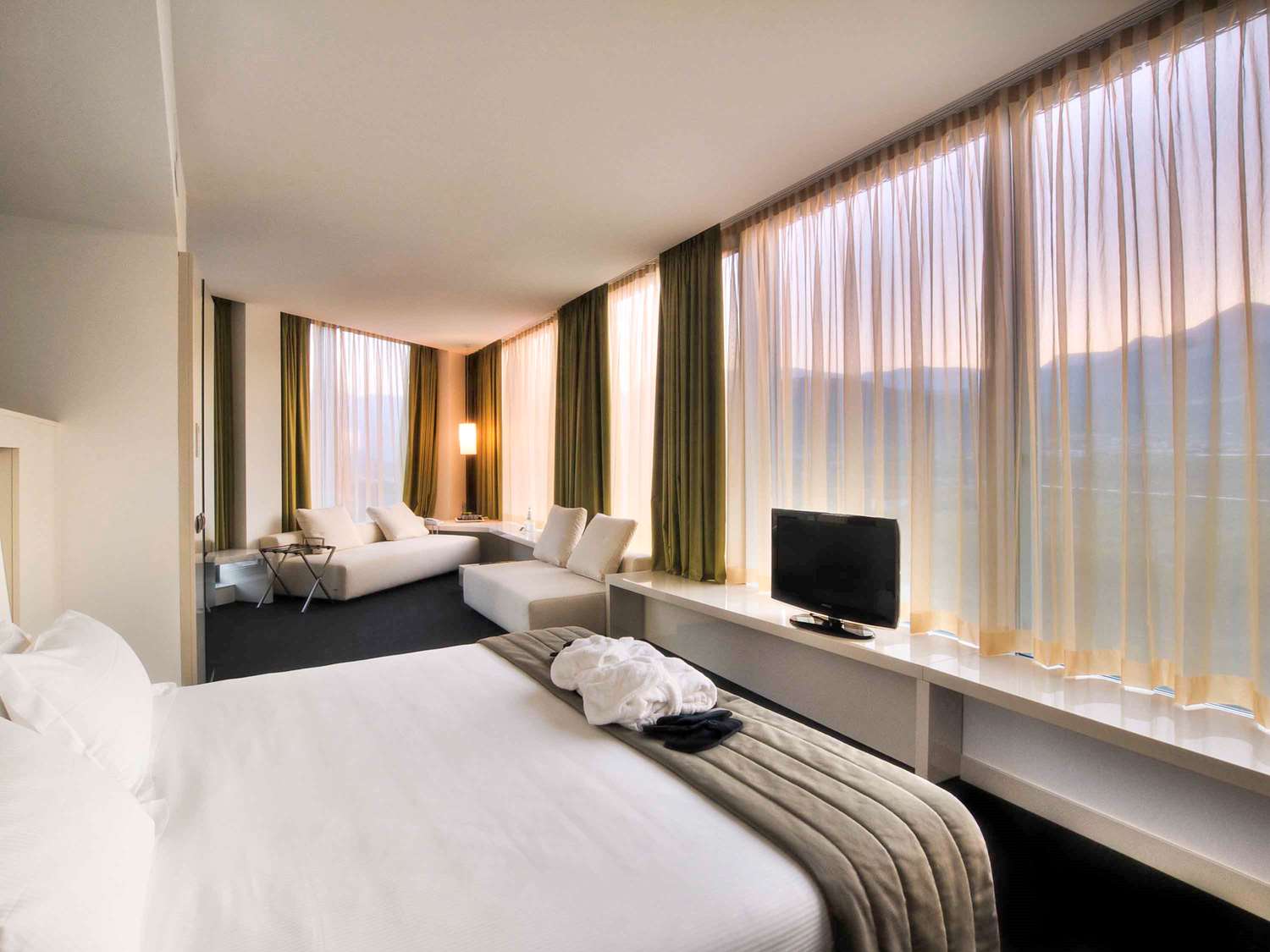 

Catania - Trentino, Italia - Mercure Nerocubo Rovereto