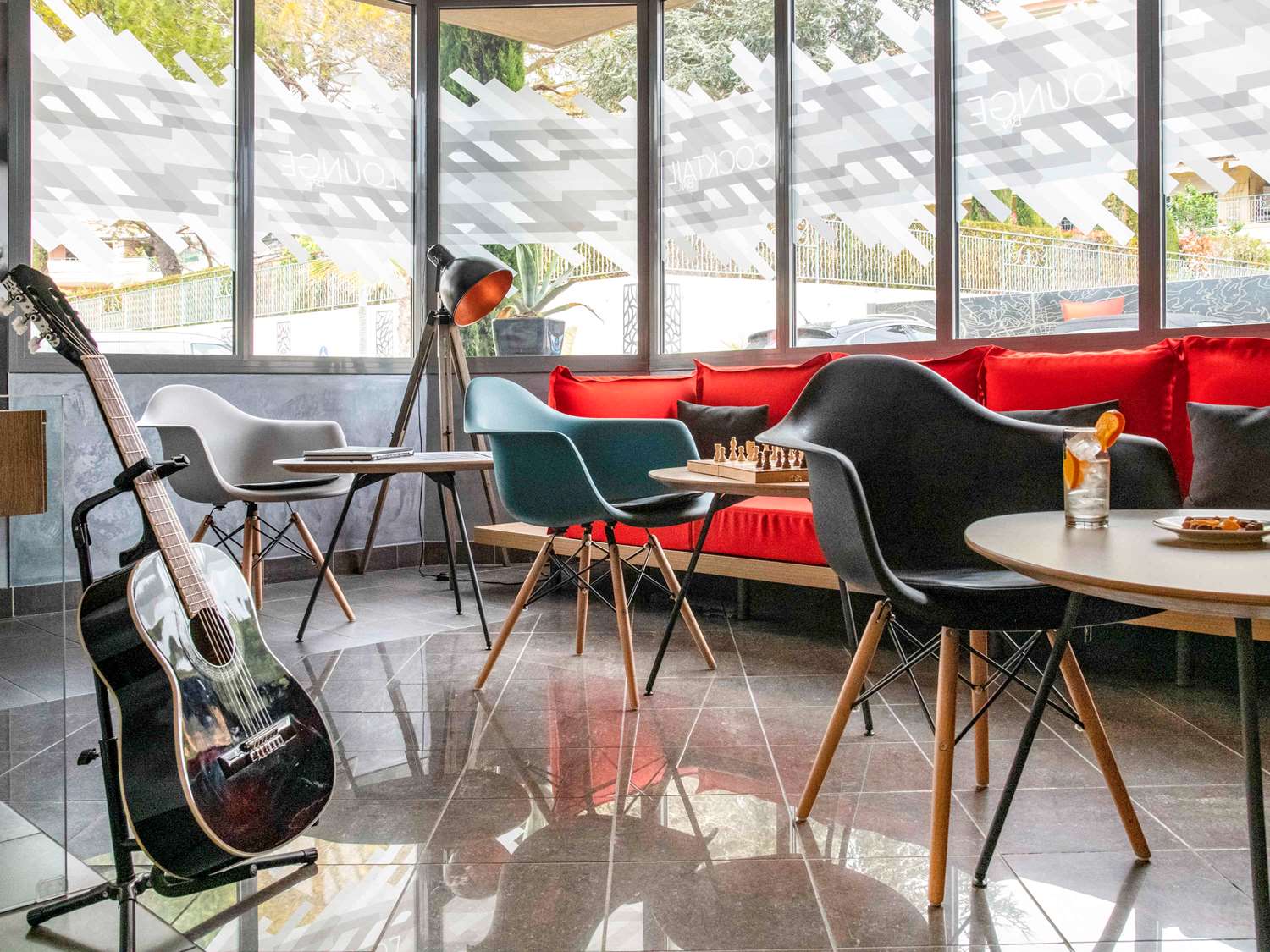 

Milano - Cannes - IBIS Cannes Mouans Sartoux Piscine parking gratuit