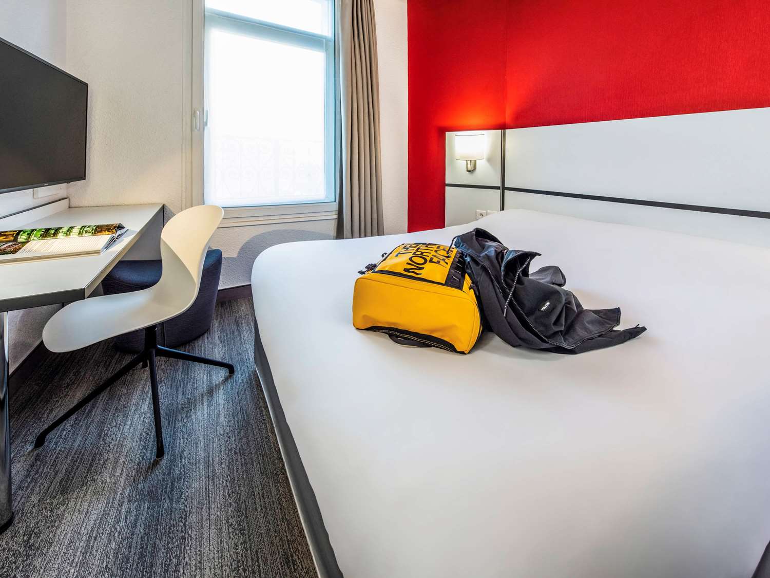 Room (with Queen size bed)