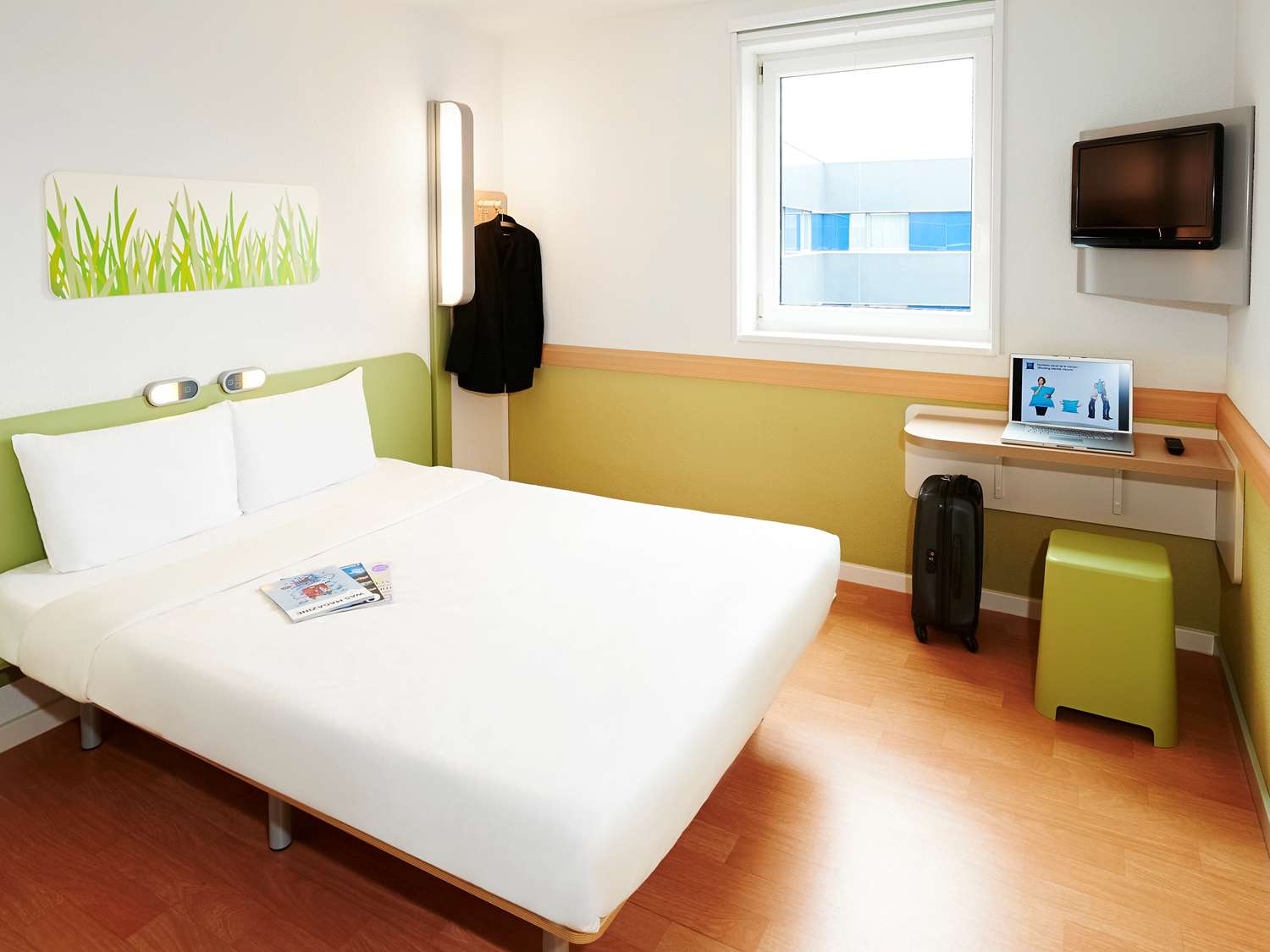 Double Room (with Queen size bed)