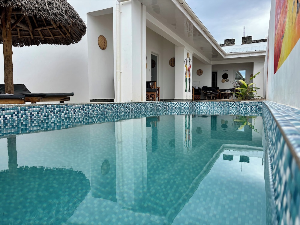 

Palermo - Nungwi, Zanzibar - Zmk Hotel (Smc - Private) Company Limited