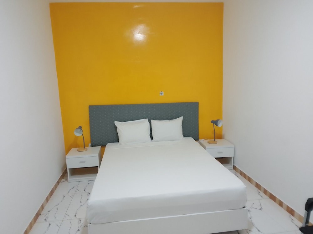 

Milano - Tarrafal - Hotel Principal