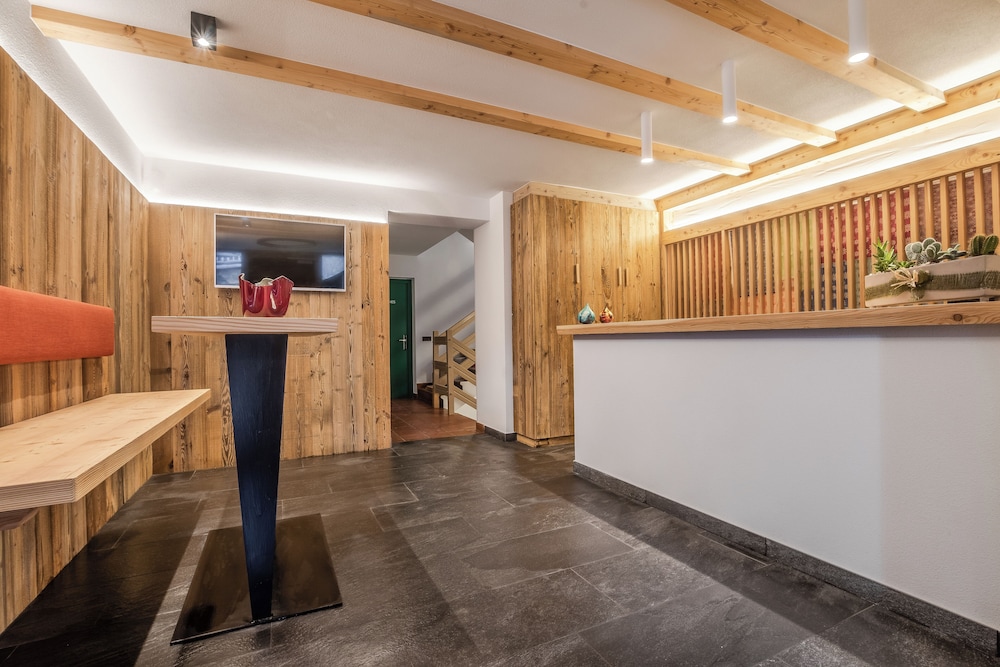 

Milano - Selva di Val Gardena, Montagna Italia - Appartamenti Residence Ada