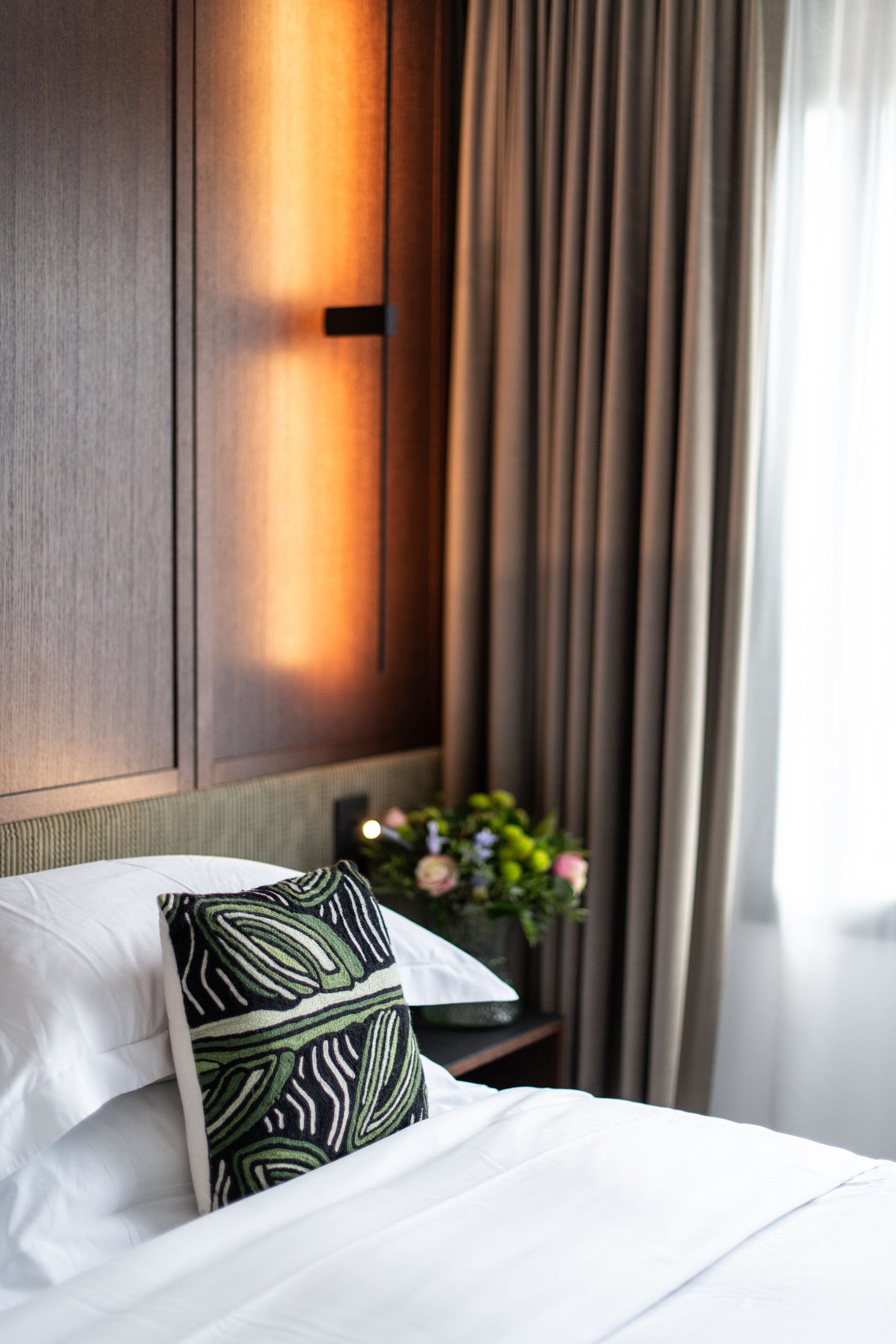 Homage peyo suite with king size bed - garden view