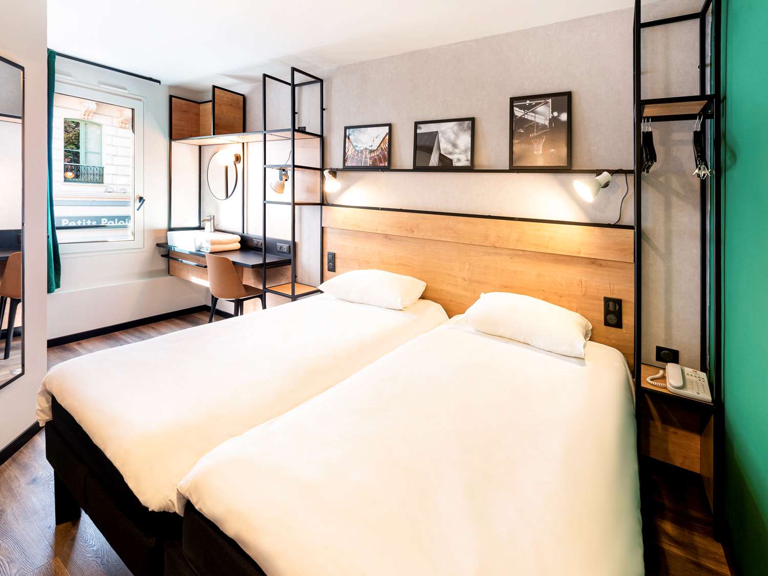 Twin room