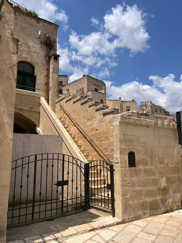 

Milano - Matera - Hotel San Giorgio