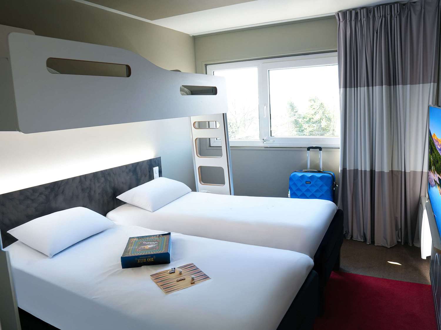 Familiar suite