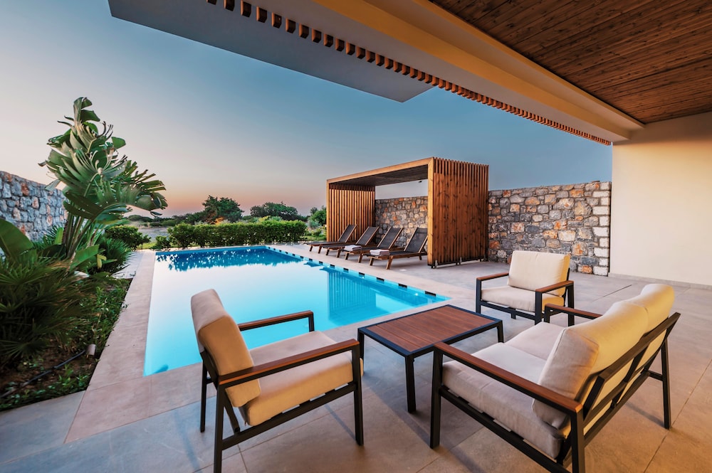 

Torino - Kiotari - Aethrion Villas & Suites