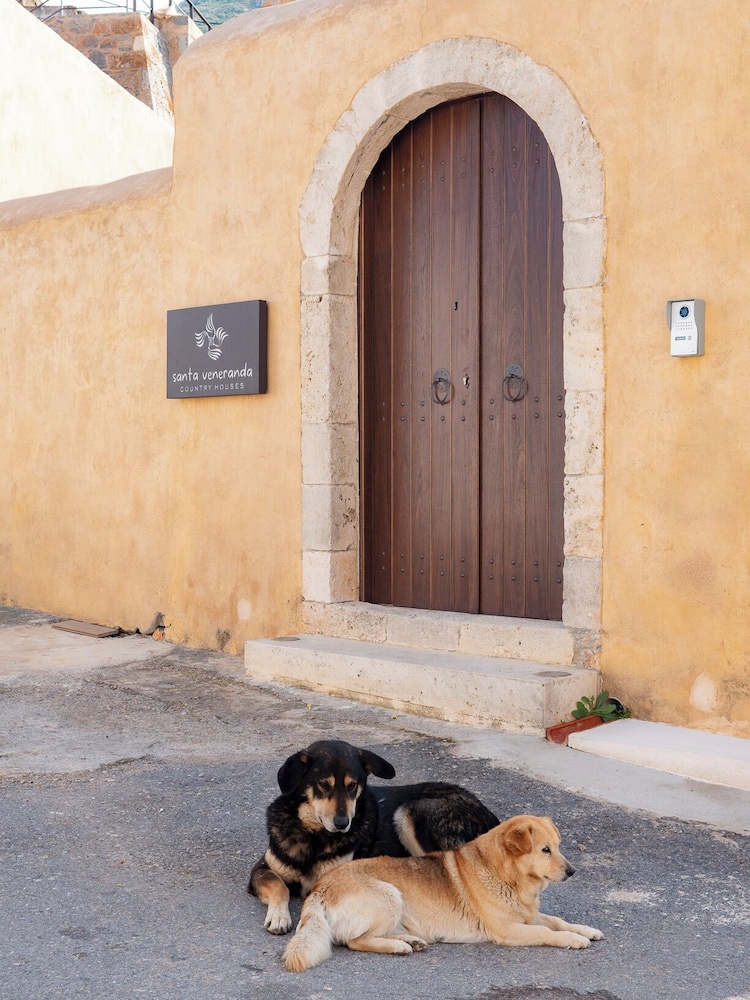 Santa Veneranda Suites "by Checkin"