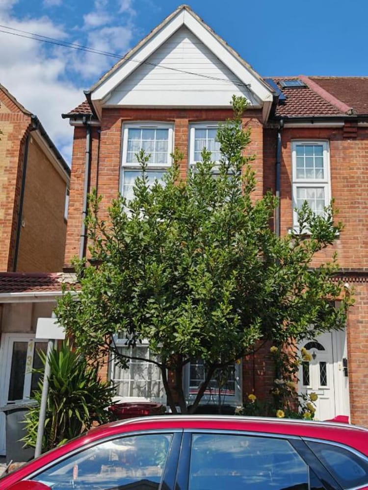 

Firenze - Londra, Aeroporto di London Heathrow - SnoozeDen Wellesley, Slough