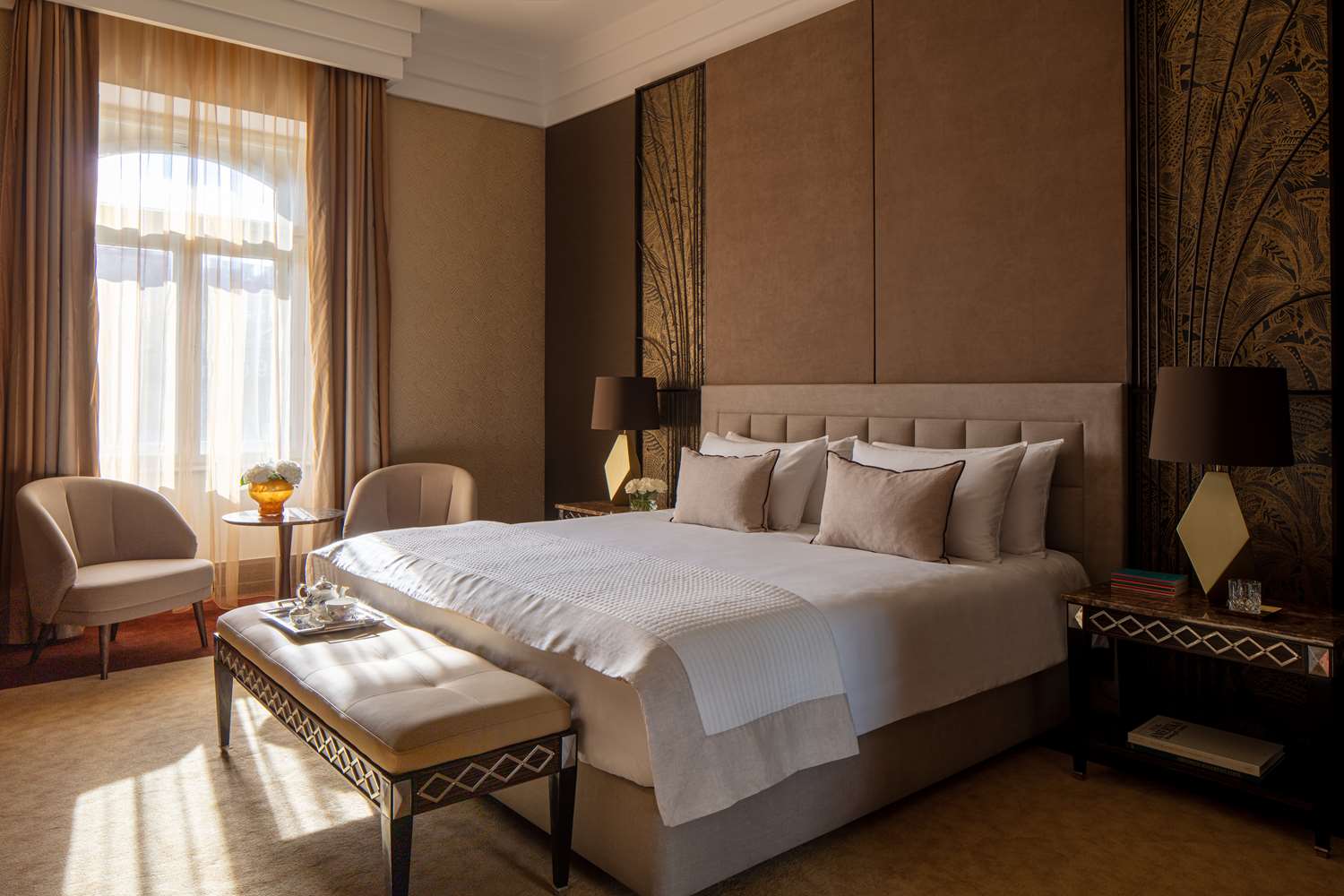 Suite, executive