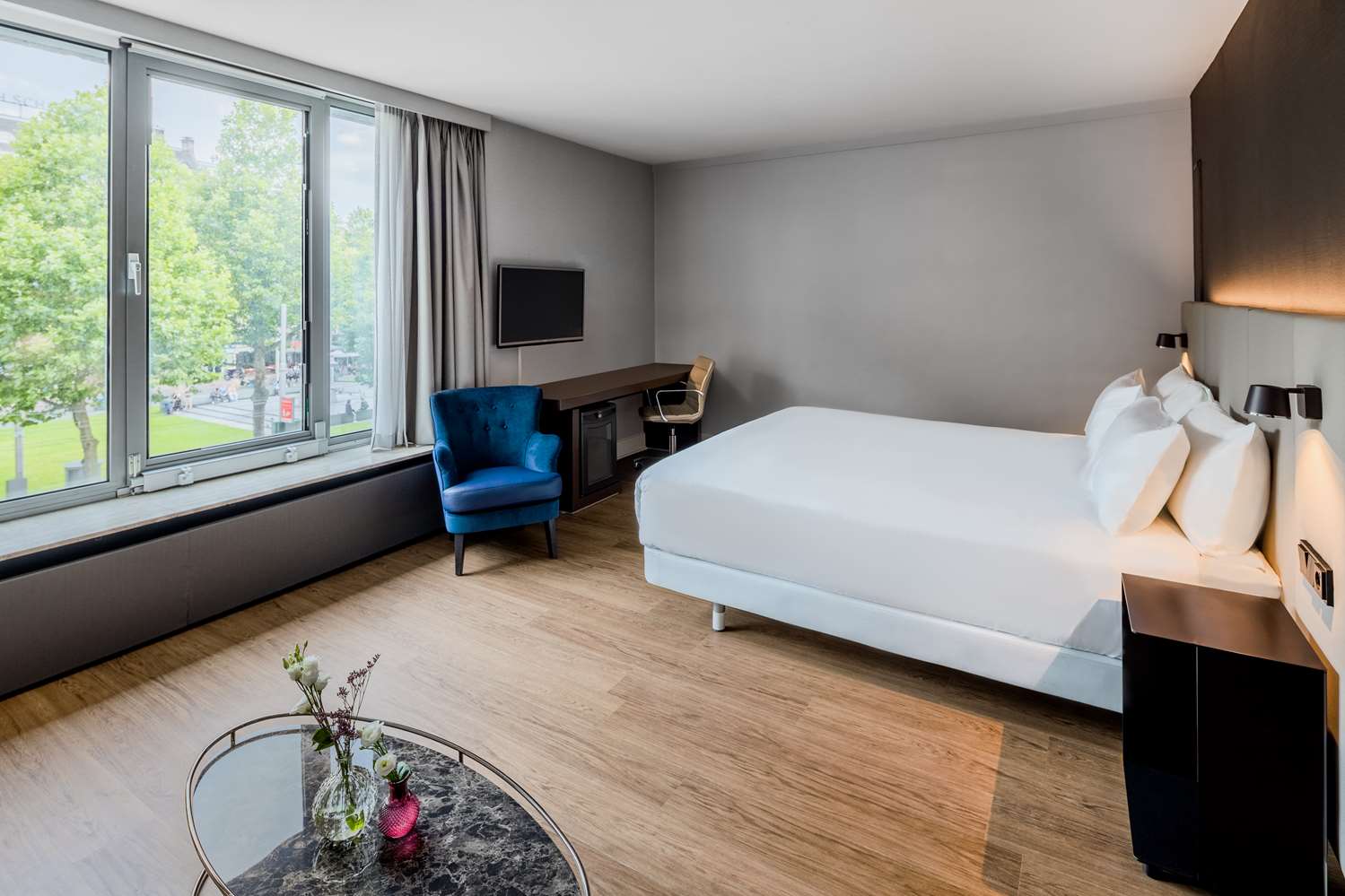 Superior with view with extra bed adult