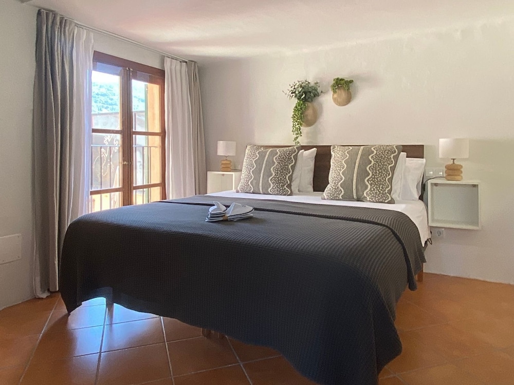 

Brindisi - Sóller - Solleric Petit Hotel