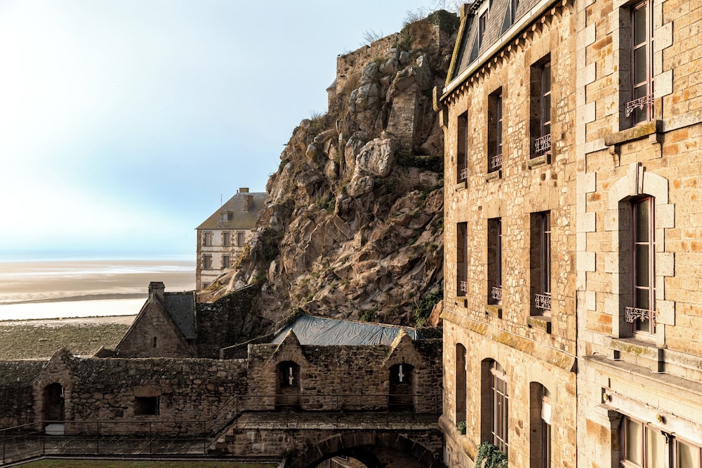 

Milano - Le Mont-Saint-Michel - La Mère Poulard