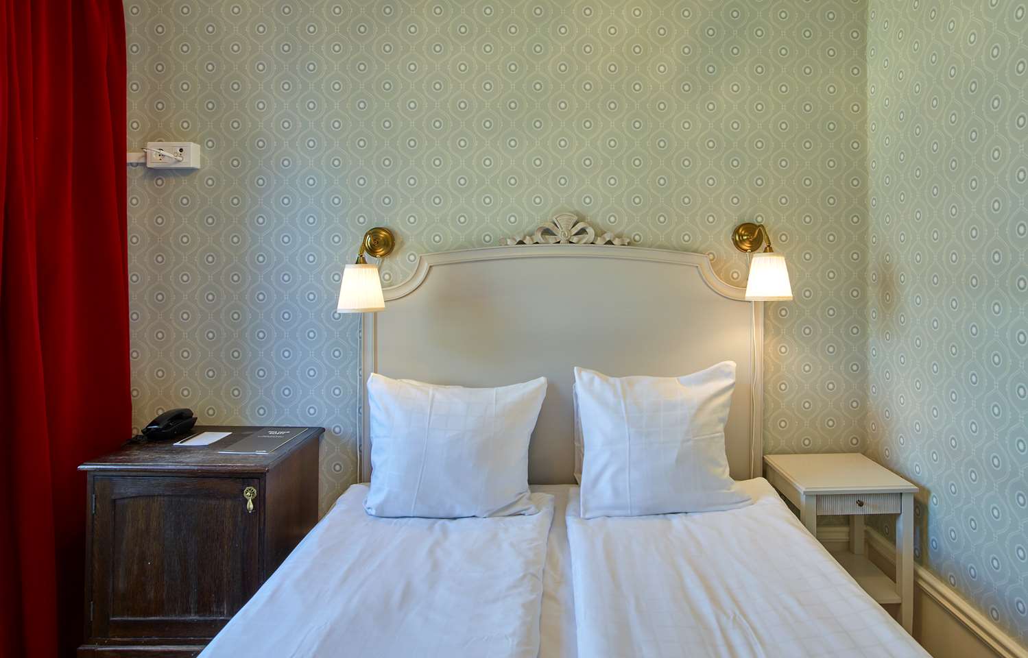 Economy room